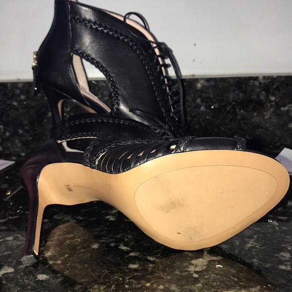 Woman size 7.5 sizes - Picture 5 of 6